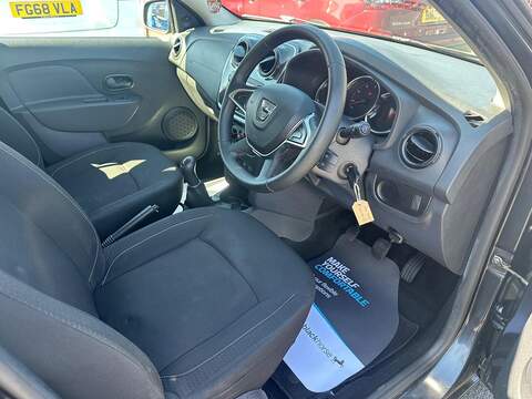 Dacia Sandero 1.0 SCe Essential Hatchback 5dr Petrol Manual Euro 6 (75 ps) - U125591