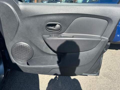 Dacia Sandero 1.0 SCe Essential Hatchback 5dr Petrol Manual Euro 6 (75 ps) - U125591
