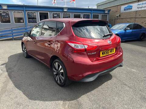 Nissan Pulsar 1.2 DIG-T N-Connecta Euro 6 (s/s) 5dr - U125599