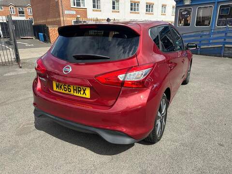 Nissan Pulsar 1.2 DIG-T N-Connecta Euro 6 (s/s) 5dr - U125599