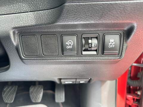 Nissan Pulsar 1.2 DIG-T N-Connecta Euro 6 (s/s) 5dr - U125599