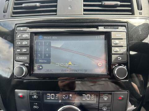 Nissan Pulsar 1.2 DIG-T N-Connecta Euro 6 (s/s) 5dr - U125599