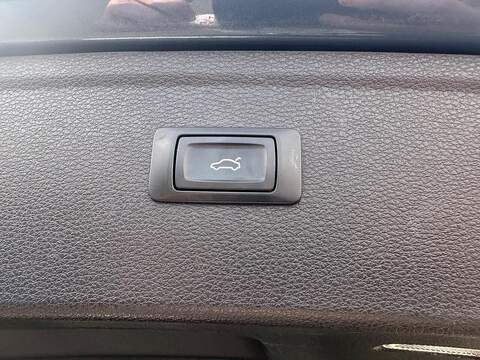 Audi Q5 2.0 TDI S line SUV 5dr Diesel S Tronic quattro Euro 6 (s/s) (190 ps) - U125600