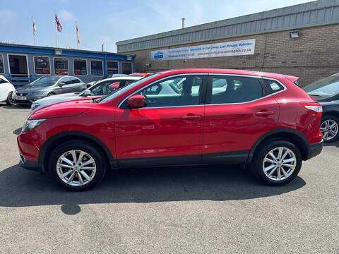 Nissan Qashqai 1.2 DIG-T Acenta 2WD Euro 6 (s/s) 5dr - U125602