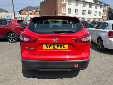 Nissan Qashqai 1.2 DIG-T Acenta 2WD Euro 6 (s/s) 5dr - U125602