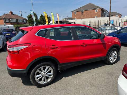 Nissan Qashqai 1.2 DIG-T Acenta 2WD Euro 6 (s/s) 5dr - U125602