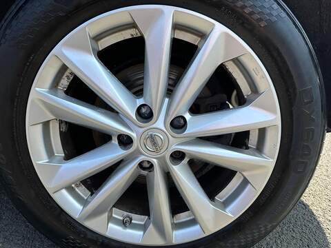 Nissan Qashqai 1.2 DIG-T Acenta 2WD Euro 6 (s/s) 5dr - U125602