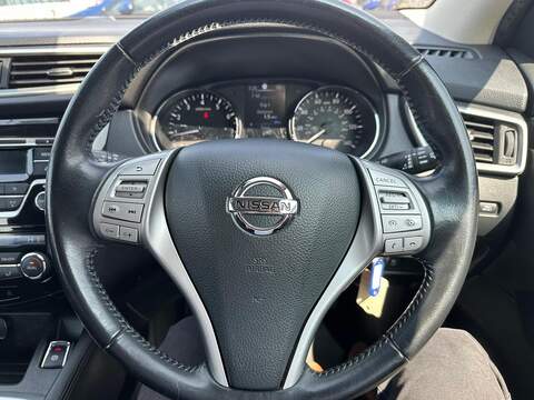 Nissan Qashqai 1.2 DIG-T Acenta 2WD Euro 6 (s/s) 5dr - U125602
