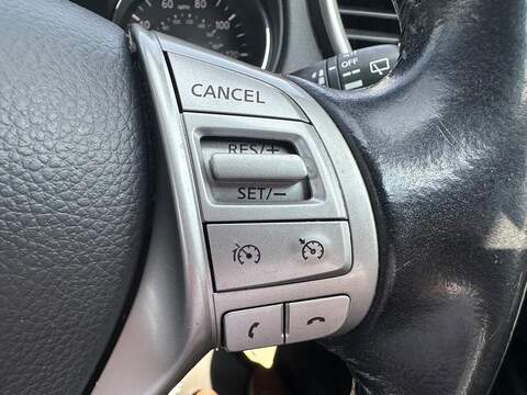 Nissan Qashqai 1.2 DIG-T Acenta 2WD Euro 6 (s/s) 5dr - U125602