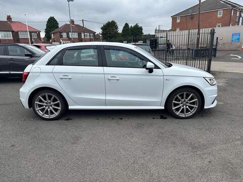 Audi A1 1.4 TFSI S line Sportback 5dr Petrol Manual Euro 6 (s/s) (125 ps) - U125608