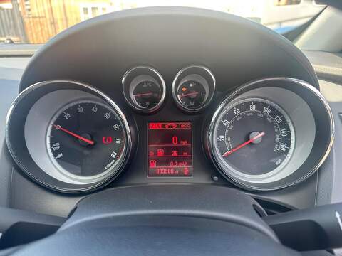 Vauxhall Astra GTC 1.4T Sport Coupe 3dr Petrol Manual Euro 5 (s/s) (140 ps) - U125612