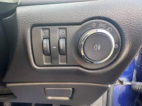 Vauxhall Astra GTC 1.4T Sport Coupe 3dr Petrol Manual Euro 5 (s/s) (140 ps) - U125612