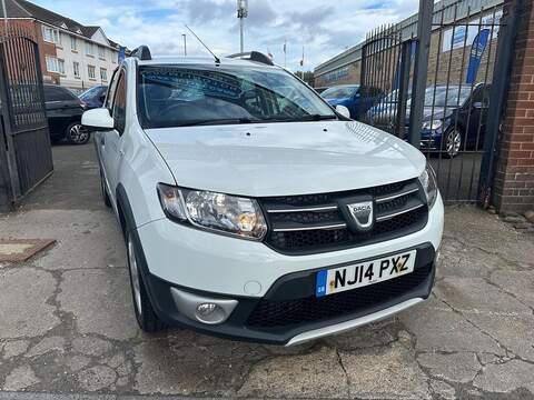Dacia Sandero Stepway 1.5 dCi Laureate Hatchback 5dr Diesel Manual Euro 5 (90 ps) - U125615