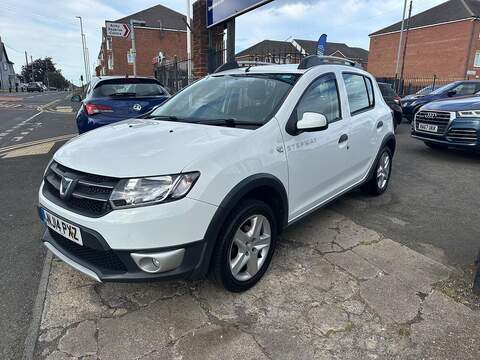 Dacia Sandero Stepway 1.5 dCi Laureate Hatchback 5dr Diesel Manual Euro 5 (90 ps) - U125615