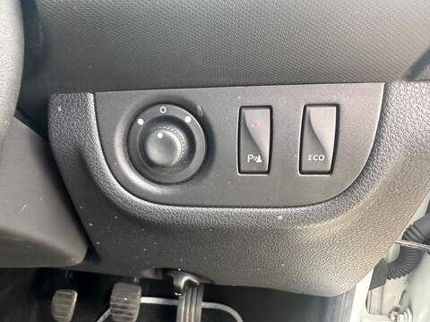 Dacia Sandero Stepway 1.5 dCi Laureate Hatchback 5dr Diesel Manual Euro 5 (90 ps) - U125615