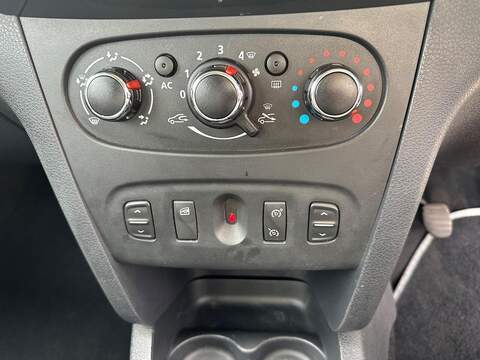 Dacia Sandero Stepway 1.5 dCi Laureate Hatchback 5dr Diesel Manual Euro 5 (90 ps) - U125615