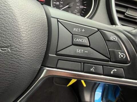 Nissan Qashqai 1.3 DIG-T Acenta Premium Euro 6 (s/s) 5dr - U125618
