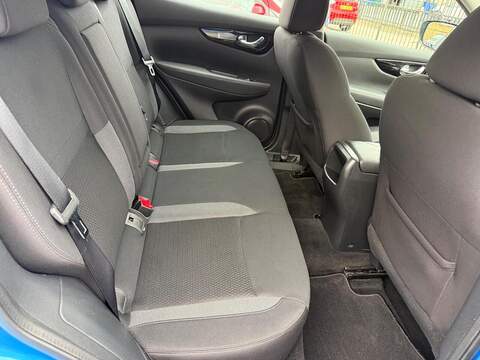 Nissan Qashqai 1.3 DIG-T Acenta Premium Euro 6 (s/s) 5dr - U125618