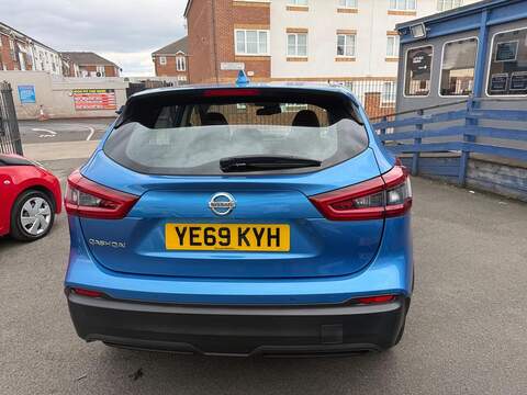 Nissan Qashqai 1.3 DIG-T Acenta Premium Euro 6 (s/s) 5dr - U125618
