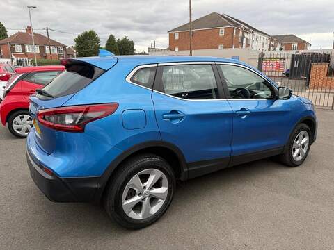 Nissan Qashqai 1.3 DIG-T Acenta Premium Euro 6 (s/s) 5dr - U125618