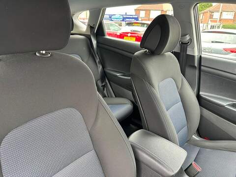 Hyundai TUCSON 1.7 CRDi Blue Drive SE SUV 5dr Diesel Manual Euro 6 (s/s) (116 ps) - U125623