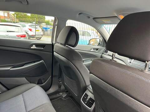 Hyundai TUCSON 1.7 CRDi Blue Drive SE SUV 5dr Diesel Manual Euro 6 (s/s) (116 ps) - U125623