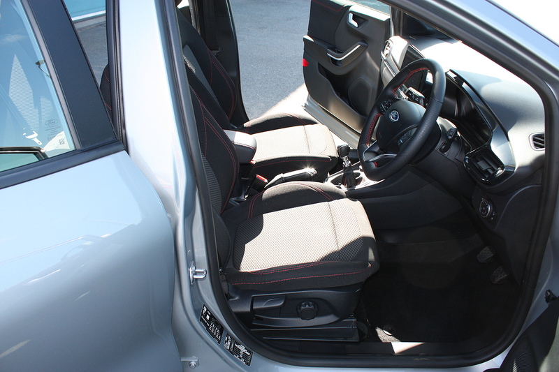 Ford Puma 1.0 T EcoBoost MHEV ST-Line - U273