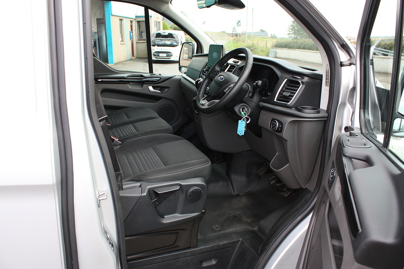 Ford Transit Custom 2.0 EcoBlue Limited 300 SWB - U275