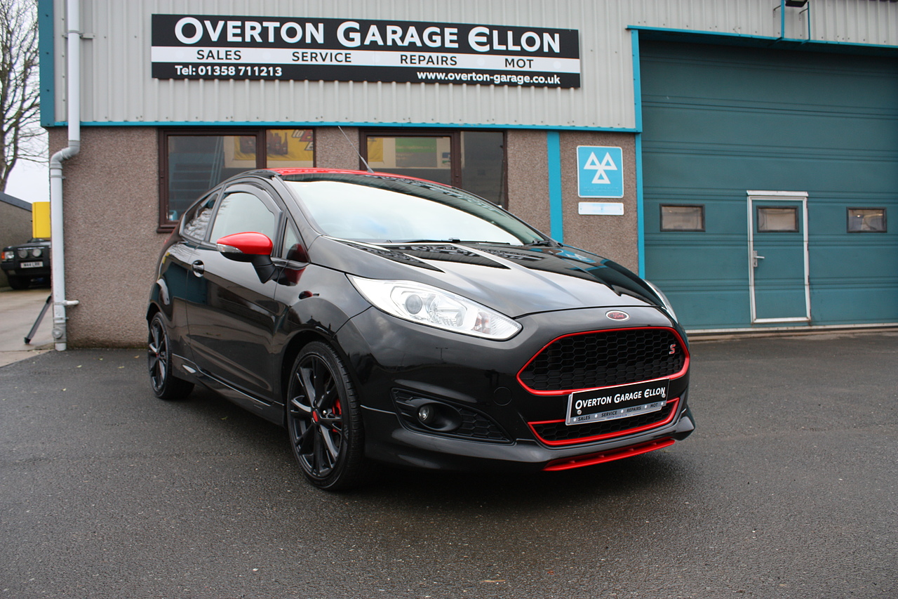Used 2015 Ford Fiesta 1.0T EcoBoost Zetec S Black Edition For Sale ...