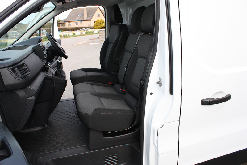 Nissan Primastar 2.0 dCi 30 Acenta Lwb - U299