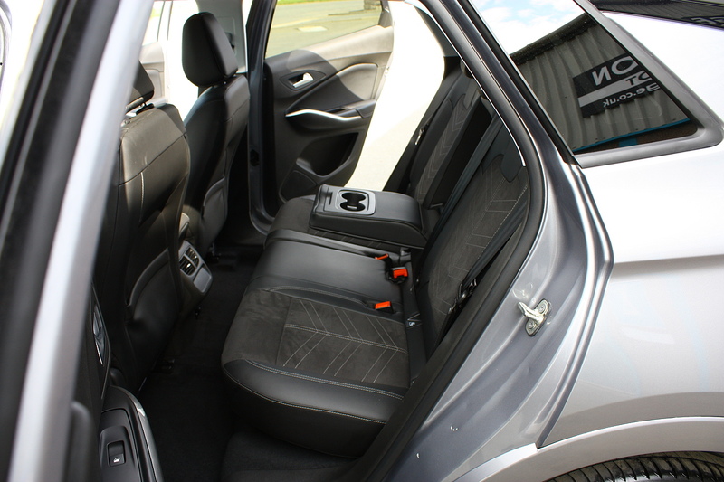 Vauxhall Grandland 1.2 Turbo Ultimate - U304