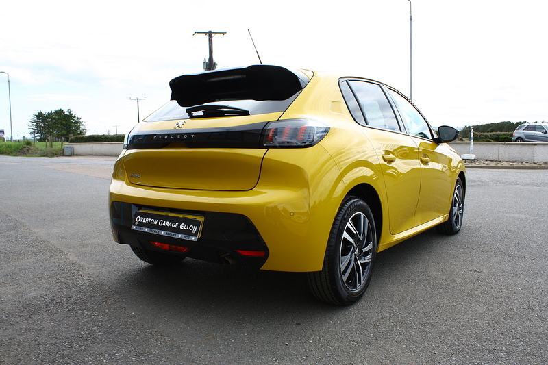 Peugeot 208 1.2 PureTech Allure Premium + - U305