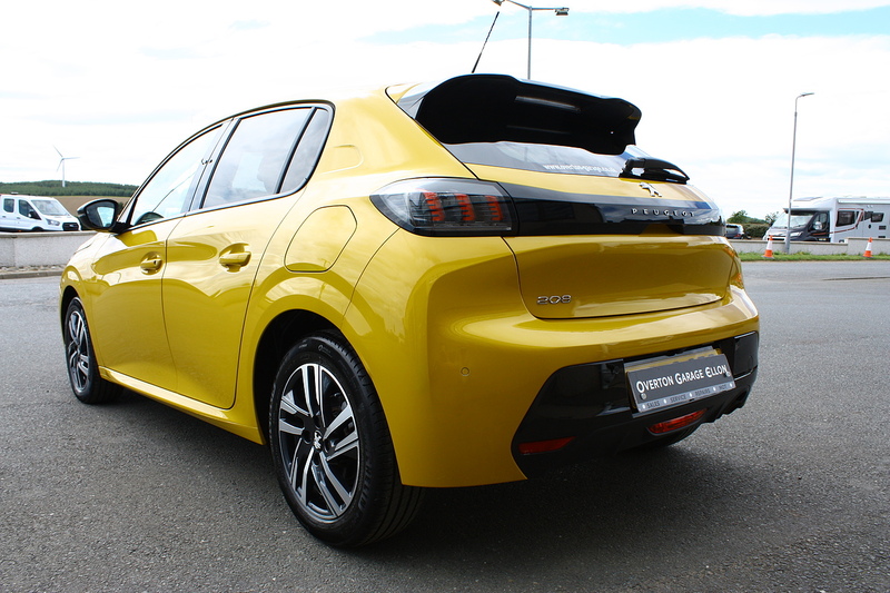 Peugeot 208 1.2 PureTech Allure Premium + - U305