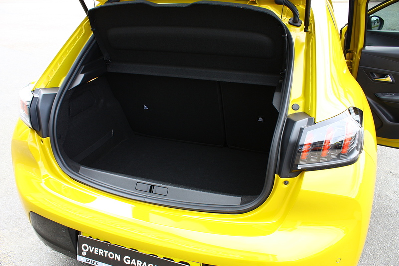 Peugeot 208 1.2 PureTech Allure Premium + - U305