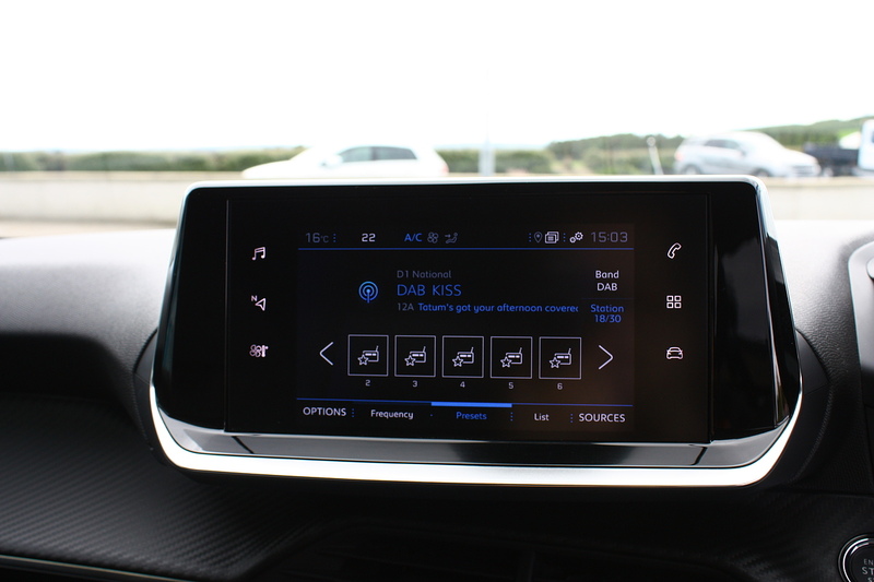 Peugeot 208 1.2 PureTech Allure Premium + - U305