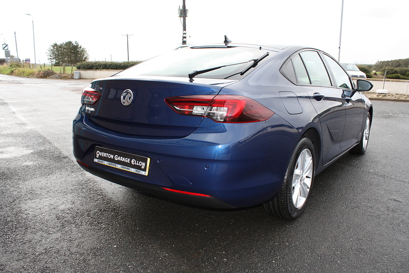 Vauxhall Insignia 1.5 Turbo D SE Nav - U310