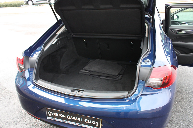 Vauxhall Insignia 1.5 Turbo D SE Nav - U310