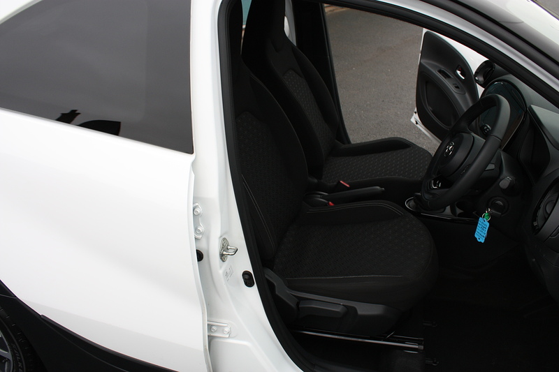 Toyota Aygo X 1.0 VVT-i Edge - U321
