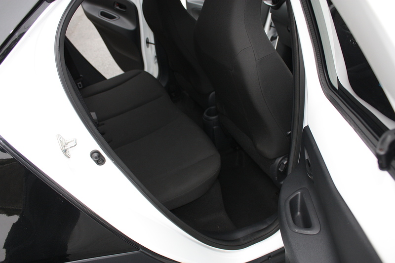 Toyota Aygo X 1.0 VVT-i Edge - U321