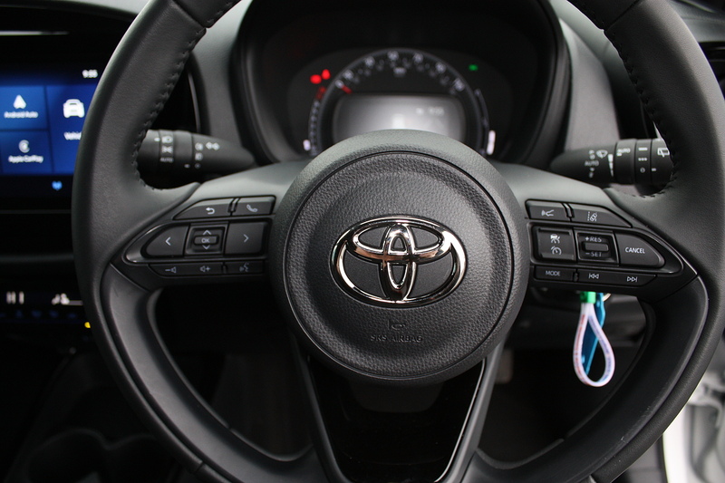 Toyota Aygo X 1.0 VVT-i Edge - U321