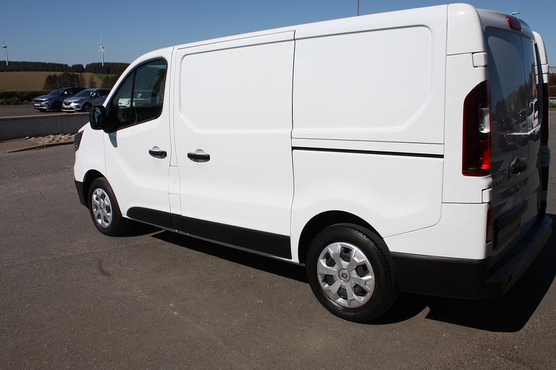Renault Trafic Business+ SL30 DCI 130 - U327
