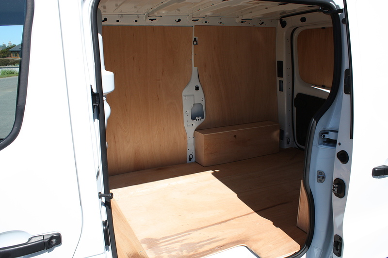 Renault Trafic Business+ SL30 DCI 130 - U327