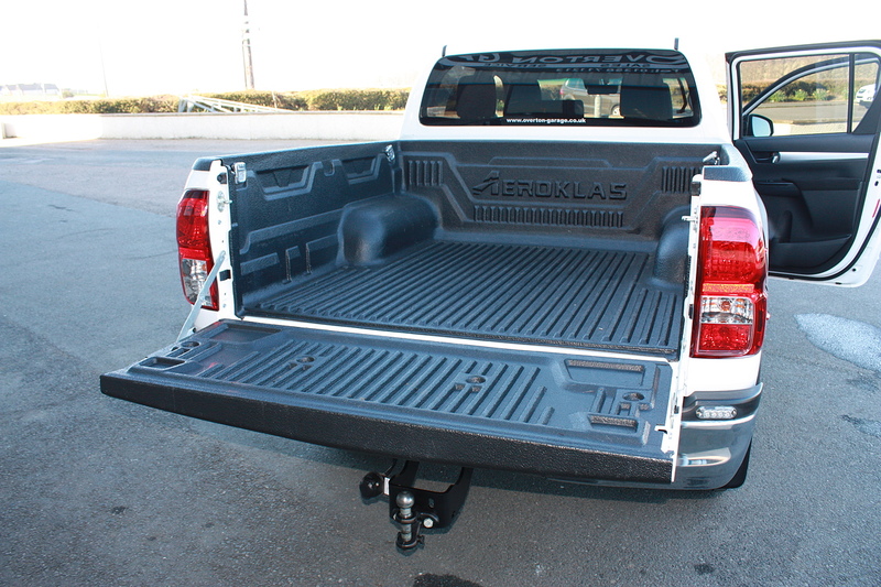 Toyota Hilux 2.4 D-4D 150 Icon - U328