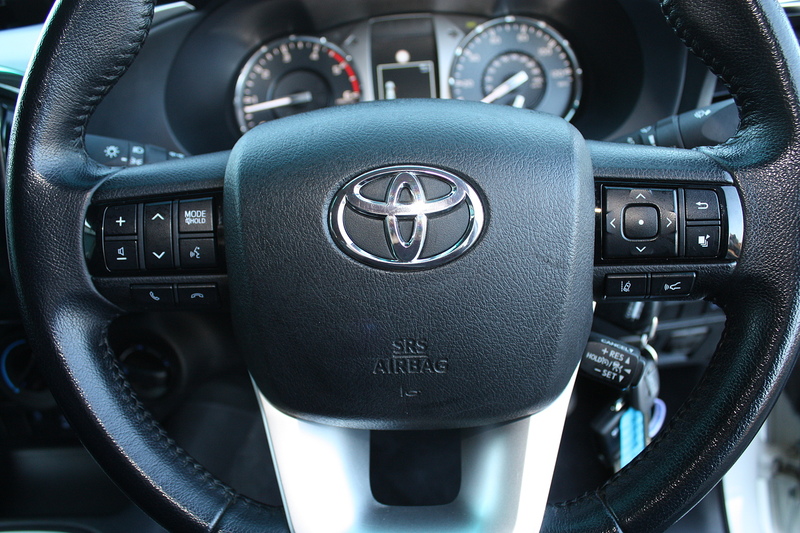 Toyota Hilux 2.4 D-4D 150 Icon - U328