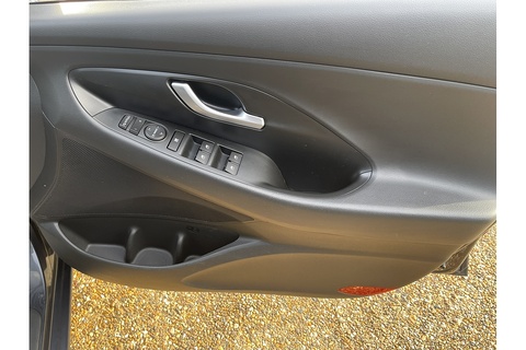 1.0 T-GDi MHEV SE Connect Hatchback 5dr Petrol Hybrid Manual Euro 6 (s/s) (120 ps)