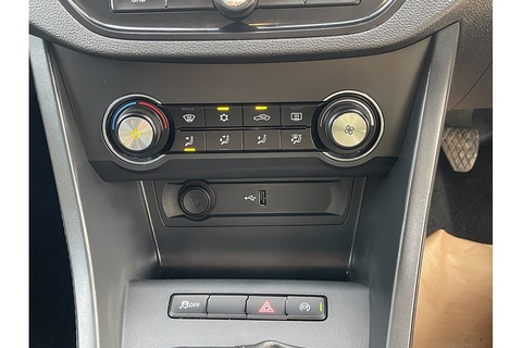 1.5 VTi-TECH Exclusive Nav Hatchback 5dr Petrol Manual Euro 6 (s/s) (106 ps)