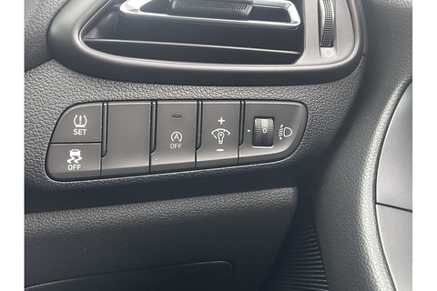 1.0 T-GDi MHEV SE Connect Hatchback 5dr Petrol Hybrid Manual Euro 6 (s/s) (120 ps)