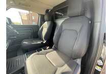 Land Rover Defender 90 D250 MHEV 2023