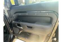 Land Rover Defender 90 D250 MHEV 2023