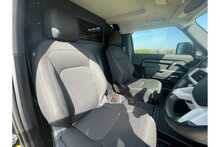 Land Rover Defender 90 D250 MHEV 2023
